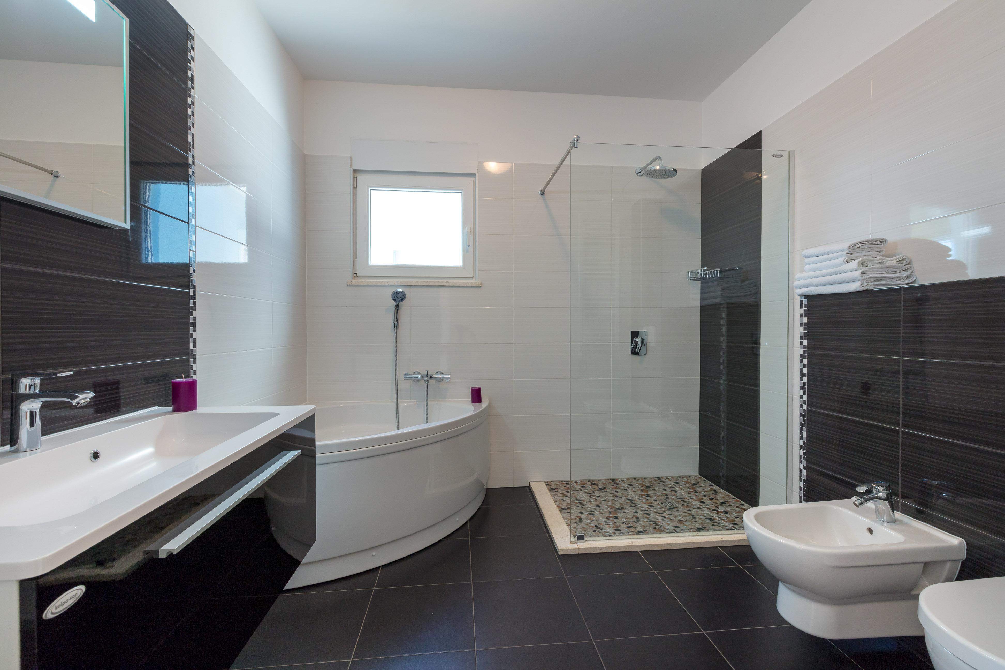Villa Mermaid Your Croatian Haven With Luxury Pool And Scenic Views Podstrana Luaran gambar